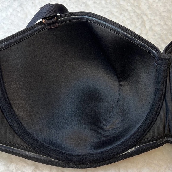 Enchanted Black Underwire - Strap Converts to Racerback. EUC. Size 44DD. - Picture 3 of 5